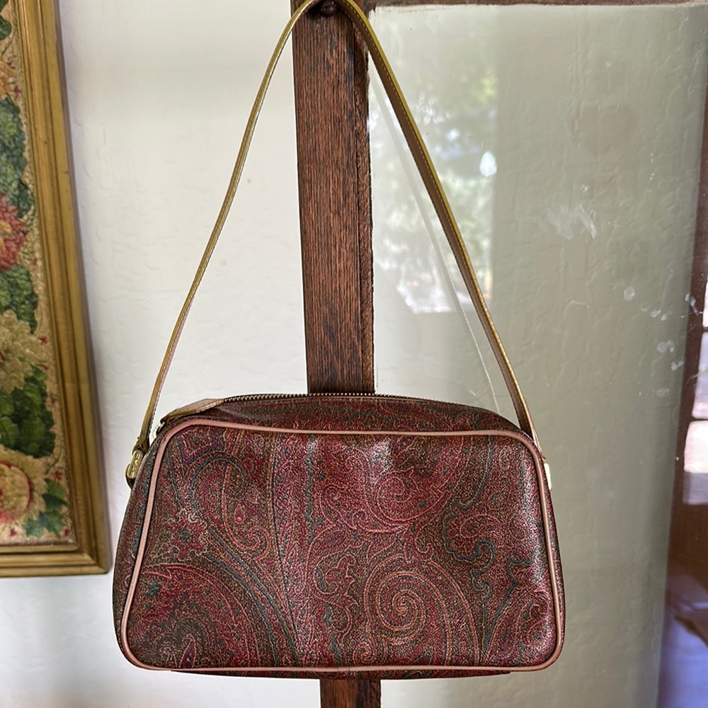 Elegant Etro.Made in Milano Italy Paisley Shoulder Bag